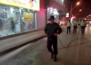   گندزدایی شهر برازجان با همکاری بسیج و پلیس دشتستان
