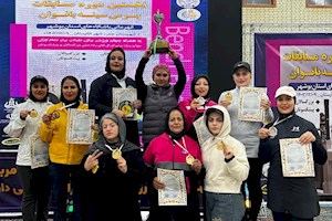 بانوان ورزشکار دشتستانی در مسابقات پرس سینه استان درخشیدند+ تصاویر