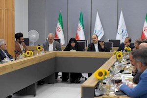 محمد شریعتمداری: ضعف کارشناسی و اشتباه سیاستگذاری در گذشته باعث گسست عمیق در زنجیره ارزش پتروشیمی شد