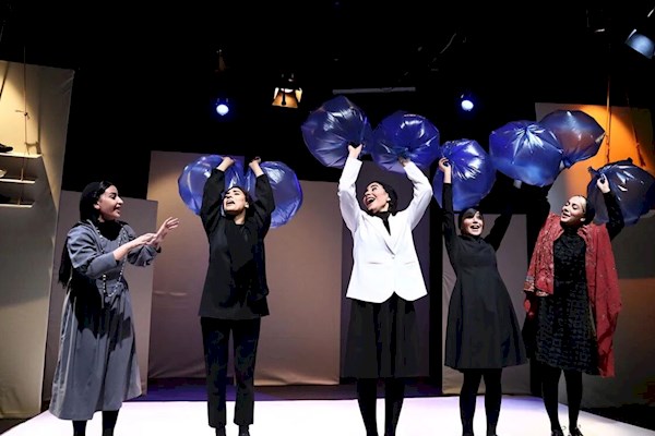 System.Data.Entity.DynamicProxies.News_CA73AA8EFD9277A7975BE9A011F96E0B141AD230F831B0C8073B0CD1E256A461?.Titr