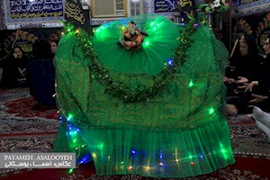 گزارش تصویری/ اجتماع زینبی بانوان برازجانی در حسینیه زین‌العابدین (ع)؛ تجدید میثاق با پیام‌آور کربلا