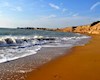 سواحل و فراساحل استان مواج و متلاطم است