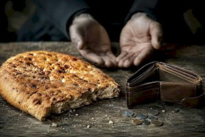 سفره‌های بوشهری ها  زیر فشار هزینه‌های تازه  غم نان اگر بگذارد