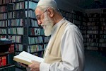 روایت یک عمر انس با کتاب/ آخرین کتابی که رهبر شهید، در نمایشگاه کتاب مطالعه کرد