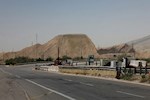 ایمن‌سازی راه‌های بوشهر شتاب گرفت؛ اجرای حفاظ بتنی و خط‌کشی جاده‌ها
