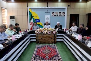 امام جمعه دشتی: اتحاد مقدس عرصه را بر دشمن تنگ کرده است