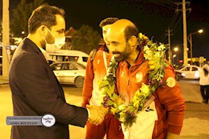گزارش تصویری/ استقبال از دو ورزشکار افتخار آفرین دشتستانی