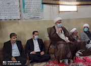   نماینده ولی فقیه در استان و یرپرست فرمانداری دشتستان جهت بررسی مشکلات شول وارد این روستا شدند+ تصاویر